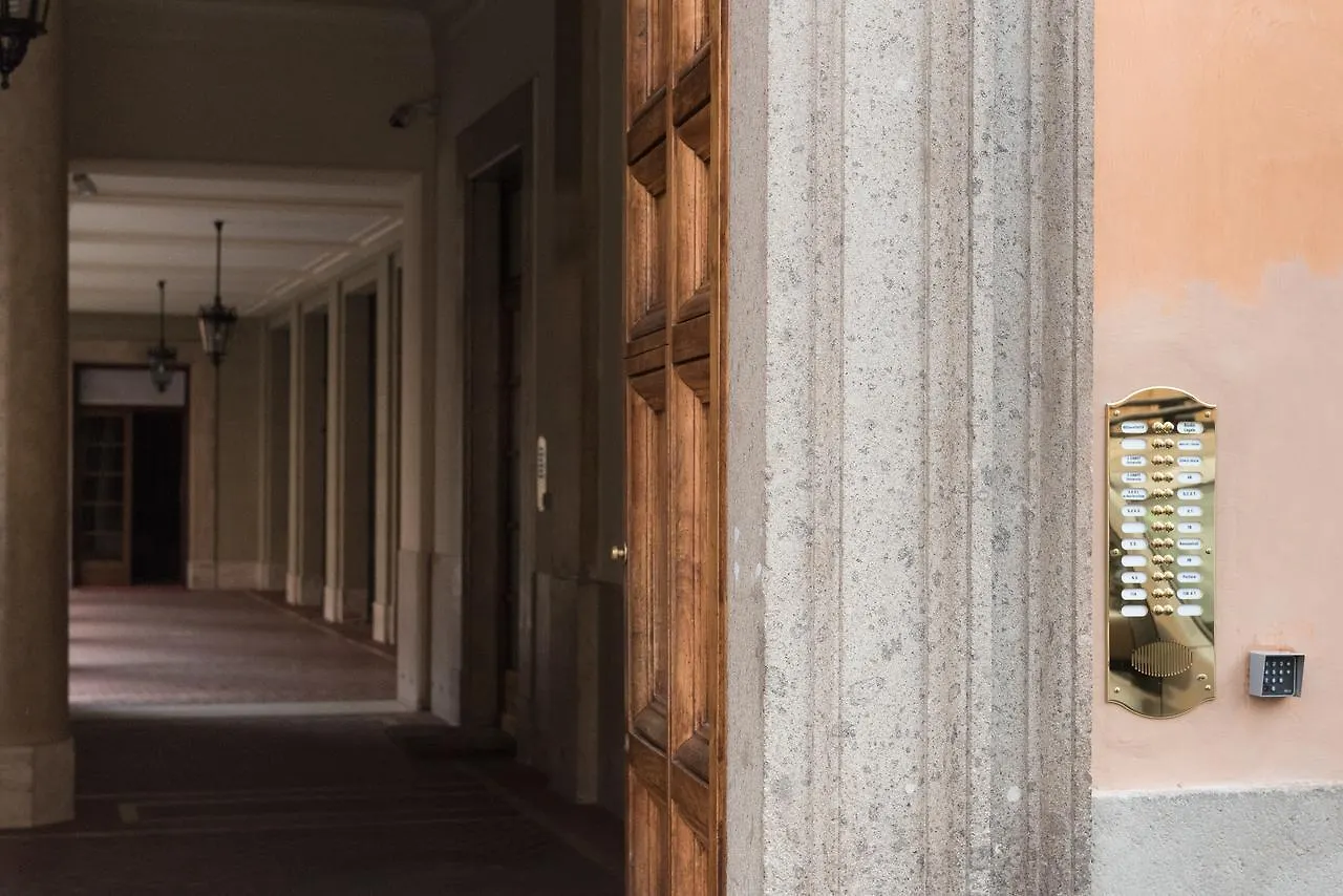 Domus Giulia Bed & Breakfast Rome Italy