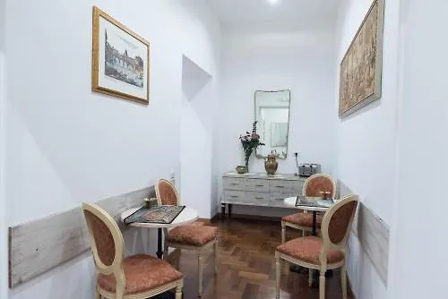 **  Domus Giulia Bed & Breakfast Rome Italy