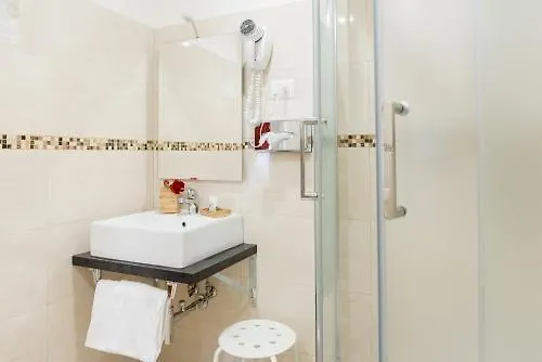 Domus Giulia Bed & Breakfast Rome 2*,